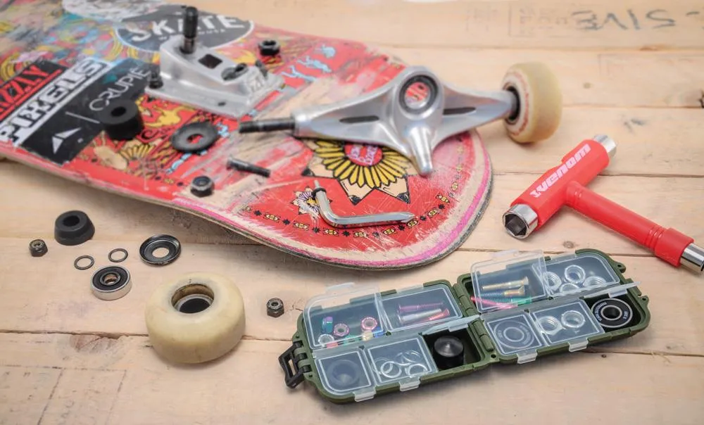 Venom Skateboards 27pc Ultimate Hardware Gift Pack inc Storage Box