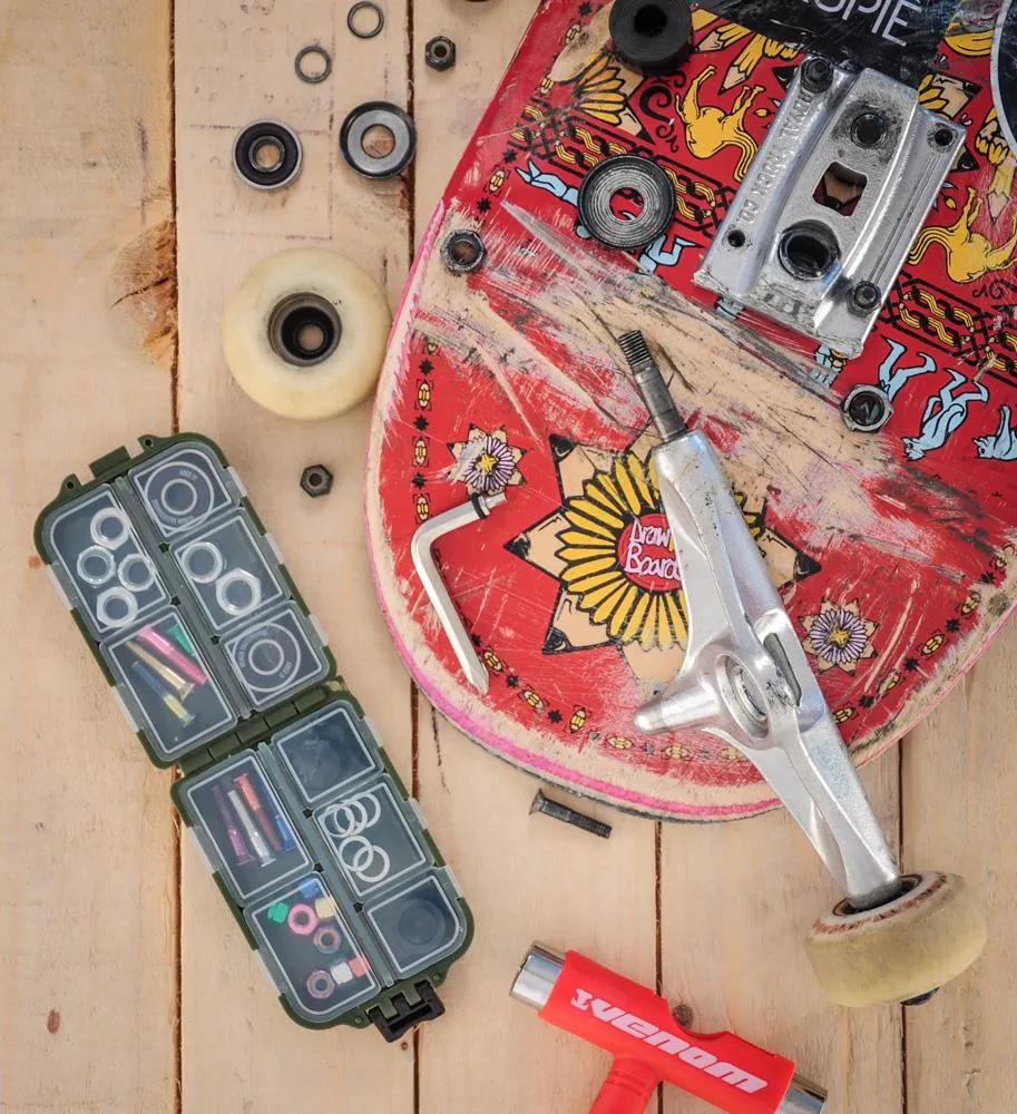 Venom Skateboards 27pc Ultimate Hardware Gift Pack inc Storage Box