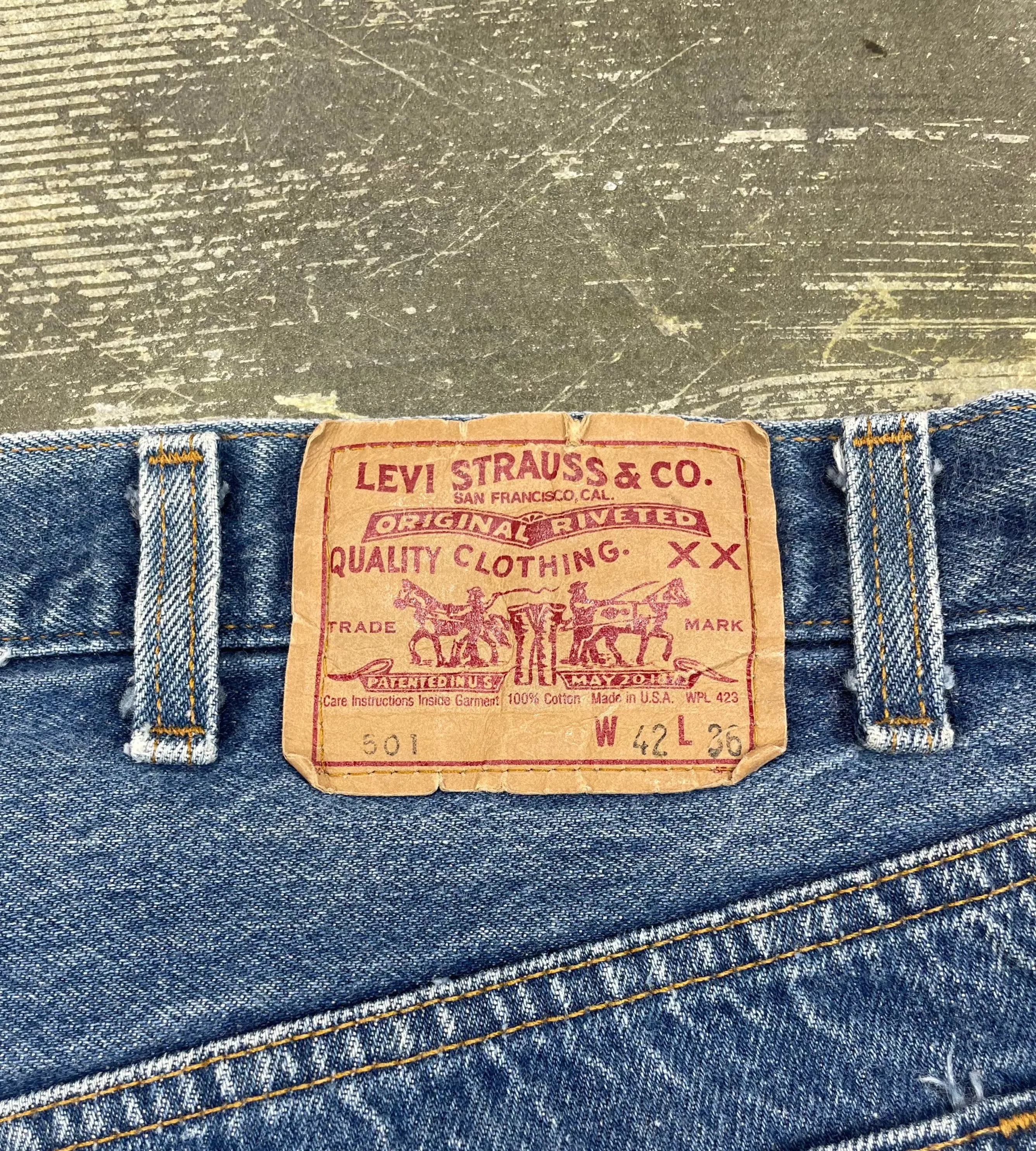 Vintage Levi 501 USA Transitional Tag Premium Wash Denim Jeans (JYJ-0285)